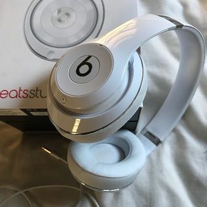 Beats Studio Wireless Headset